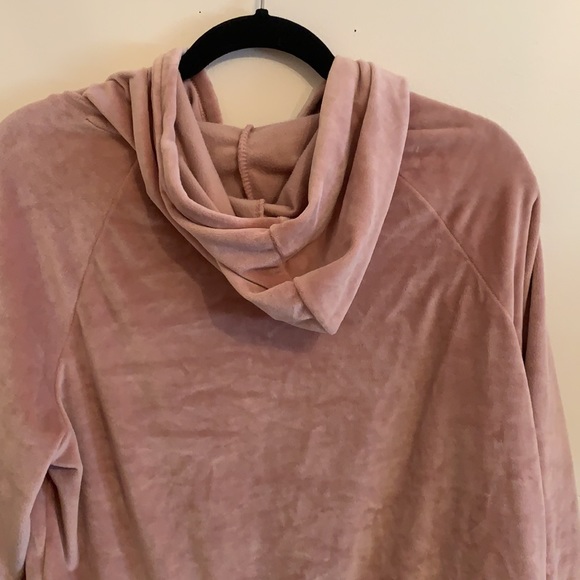 Soft velvet pink cropped sweatshirt - Picture 5 of 6